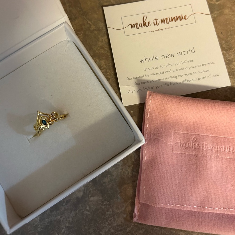 Make It Minnie Whole New World Size 5 Ring